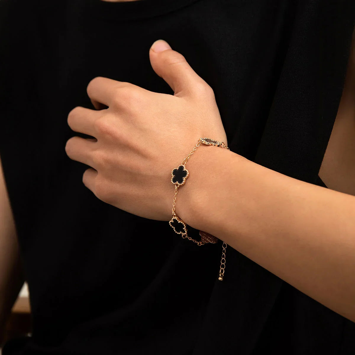 Men's Five-Leaf Flower Bracelet FlowBorder