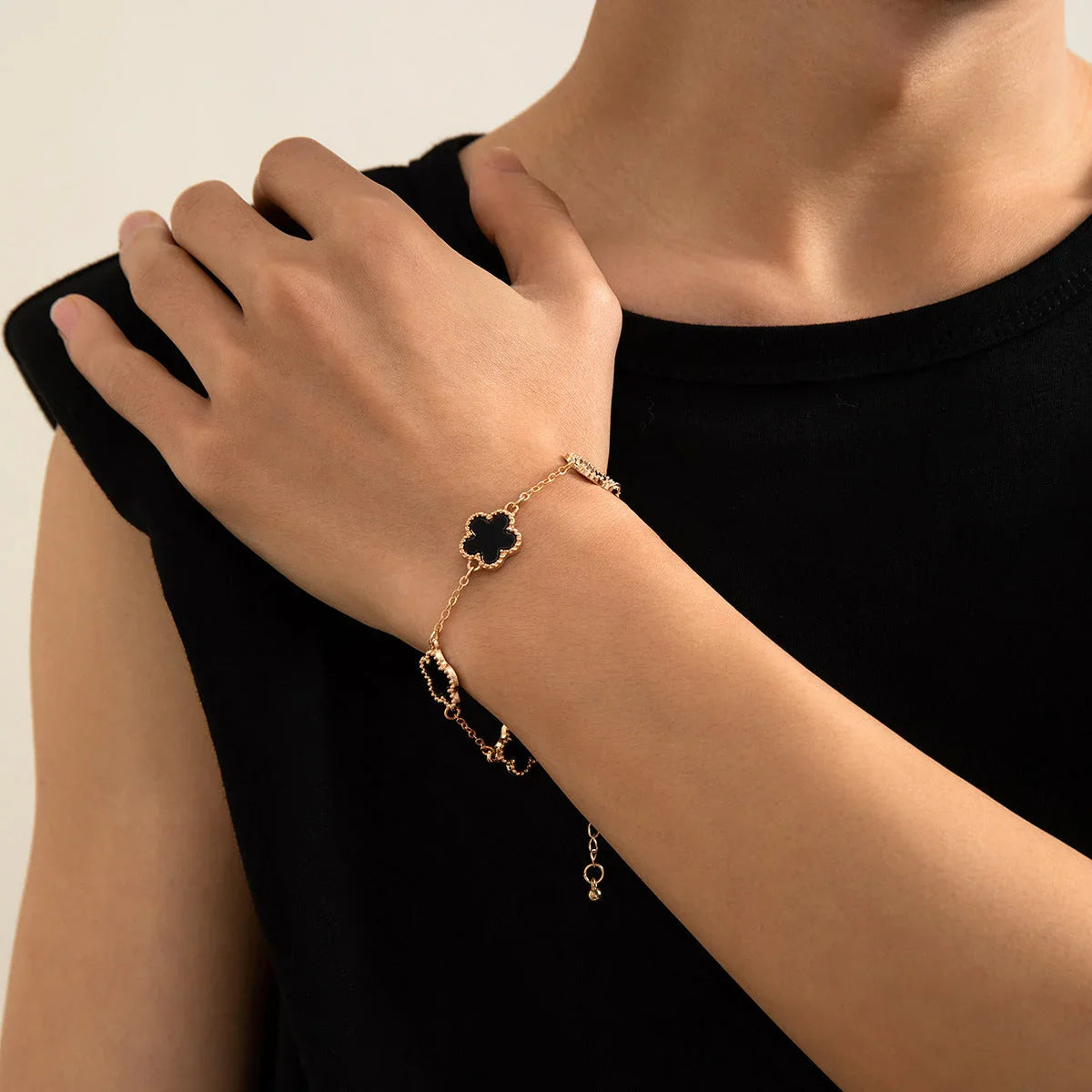 Men's Five-Leaf Flower Bracelet FlowBorder